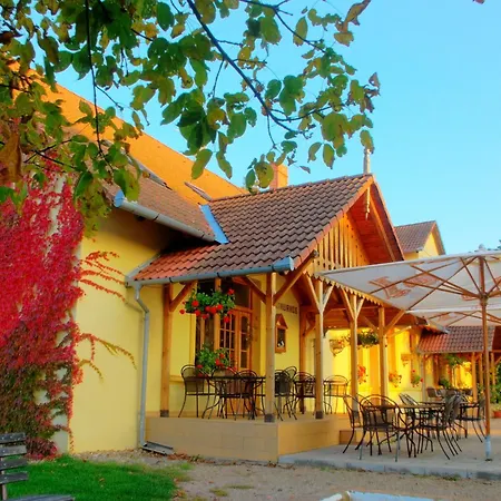 Restaurace A Hájovna Dolni Vestonice