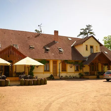 Restaurace A Hájovna Pensión Dolni Vestonice